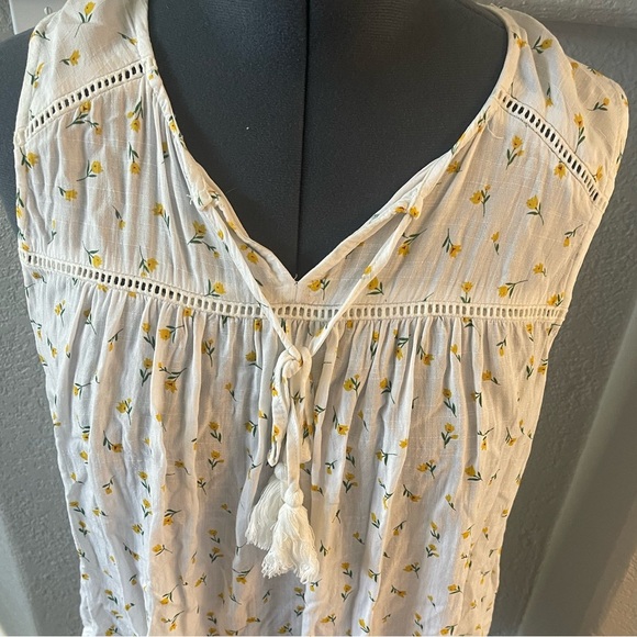 Floral Tank - Picture 2 of 4